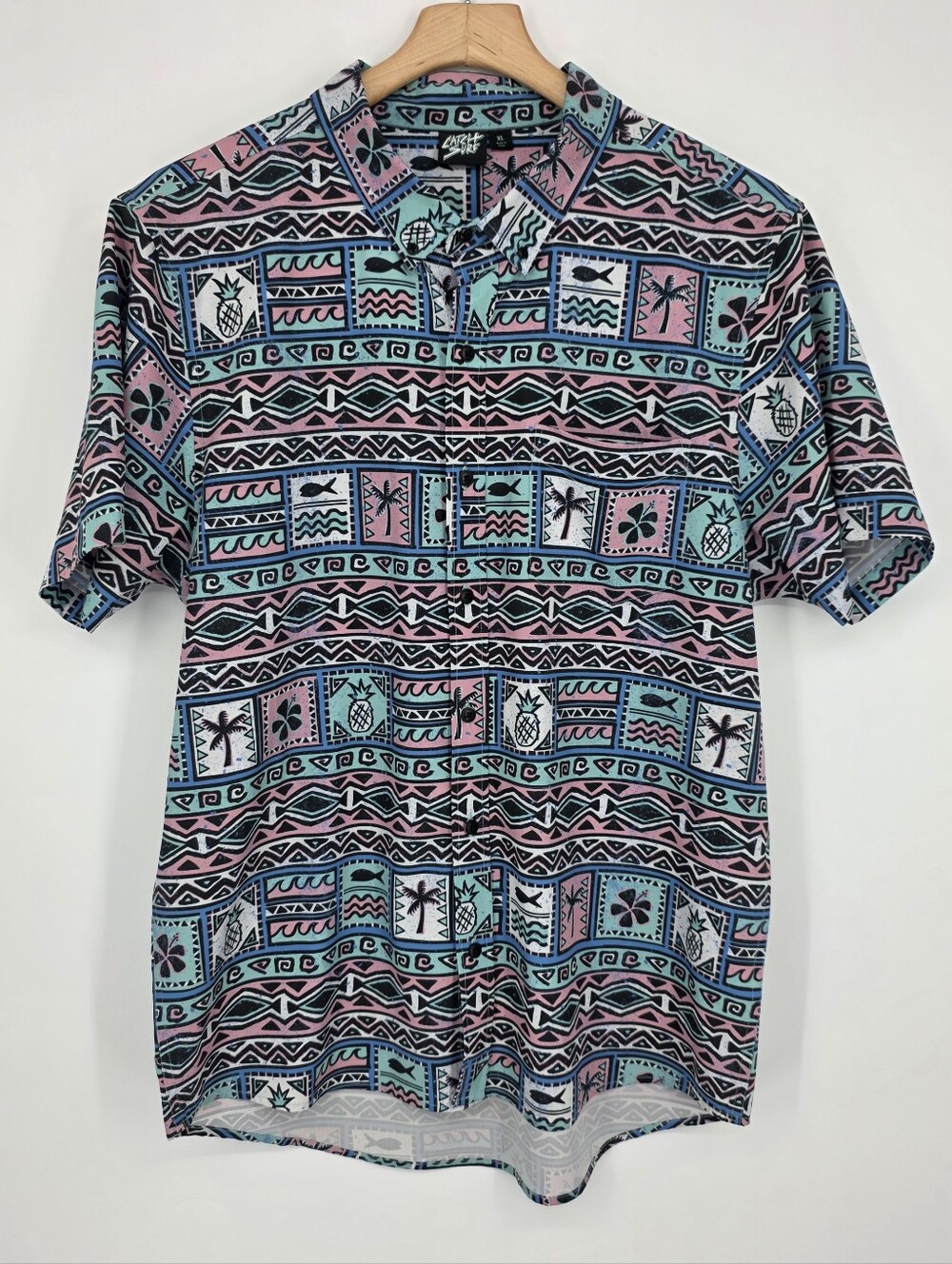 Catch Surf Authentic Board Co. Short Sleeve Shirt XL Pink Muticolor